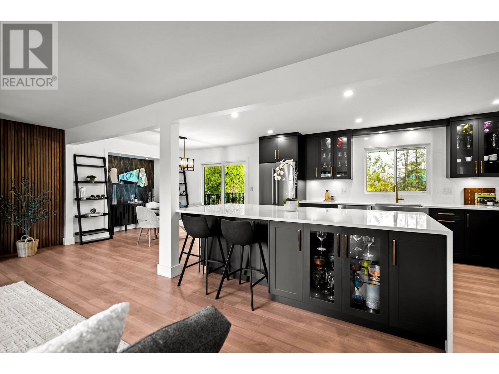 640 Foress Drive, Port Moody, British Columbia  V3H 1J2 - Photo 1 - R3000112