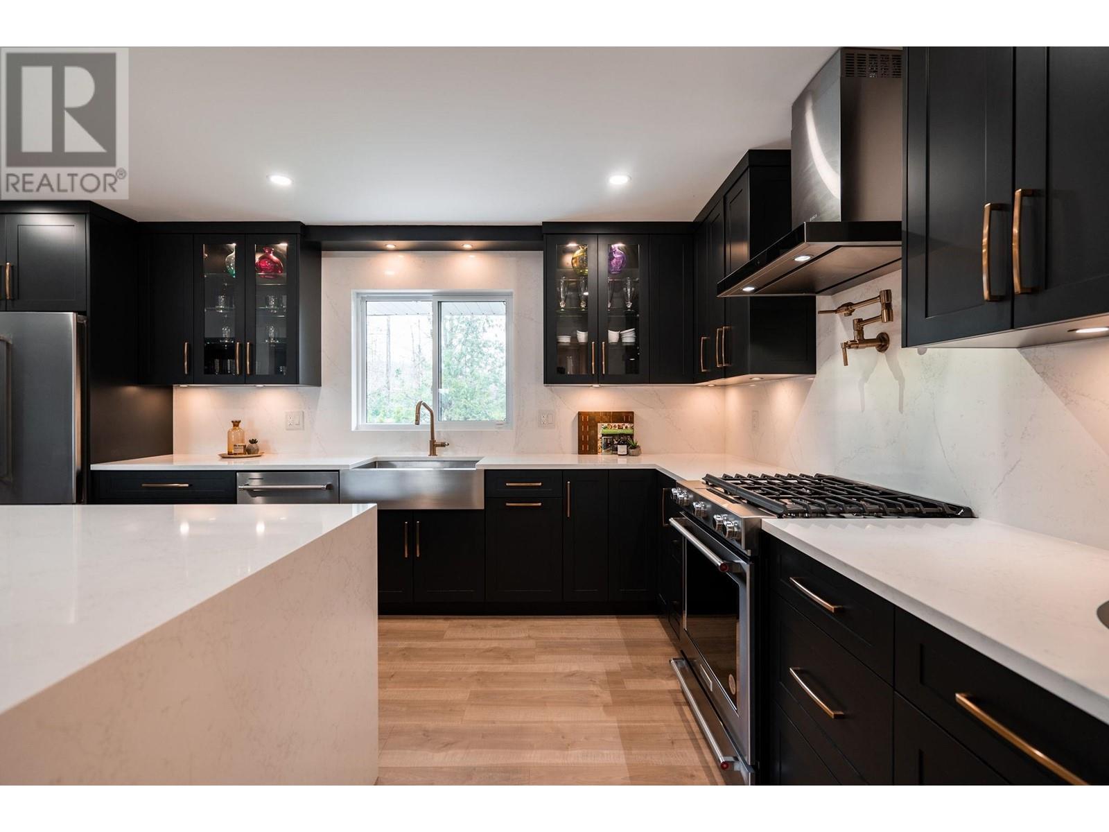 640 Foress Drive, Port Moody, British Columbia  V3H 1J2 - Photo 8 - R3000112