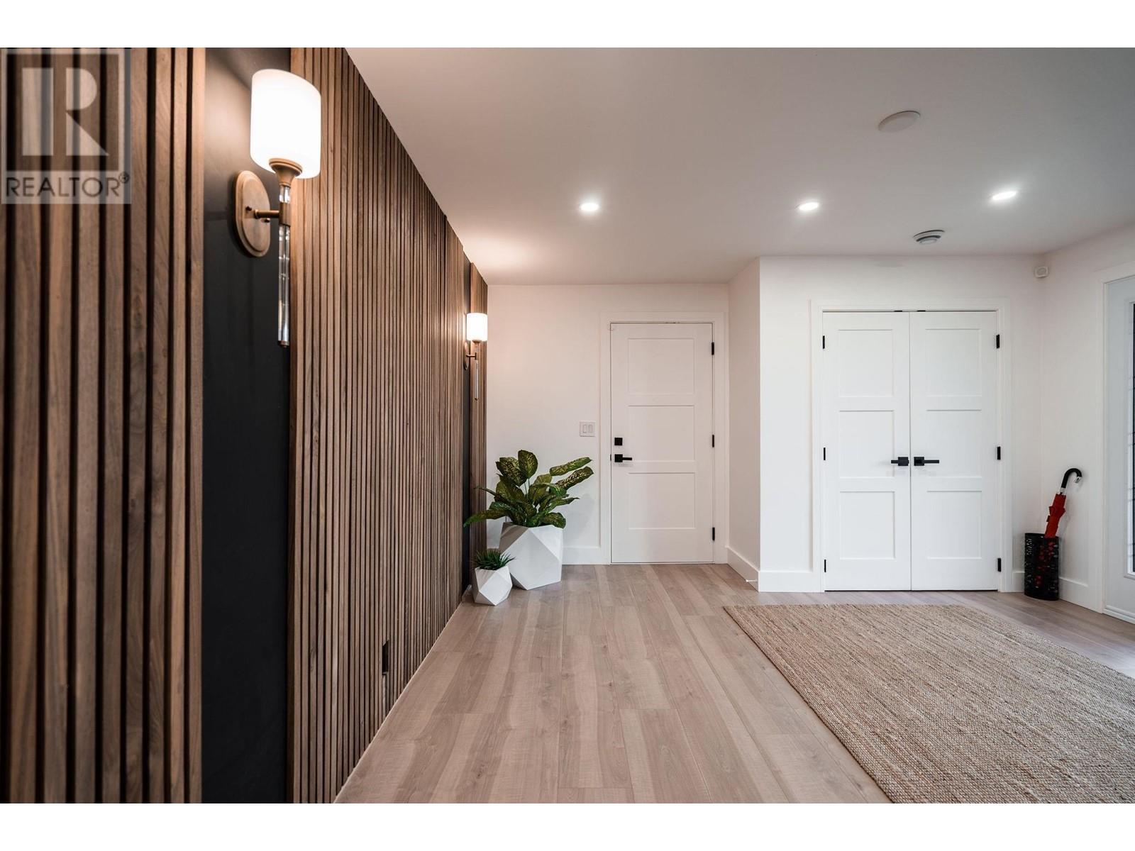 640 Foress Drive, Port Moody, British Columbia  V3H 1J2 - Photo 3 - R3000112