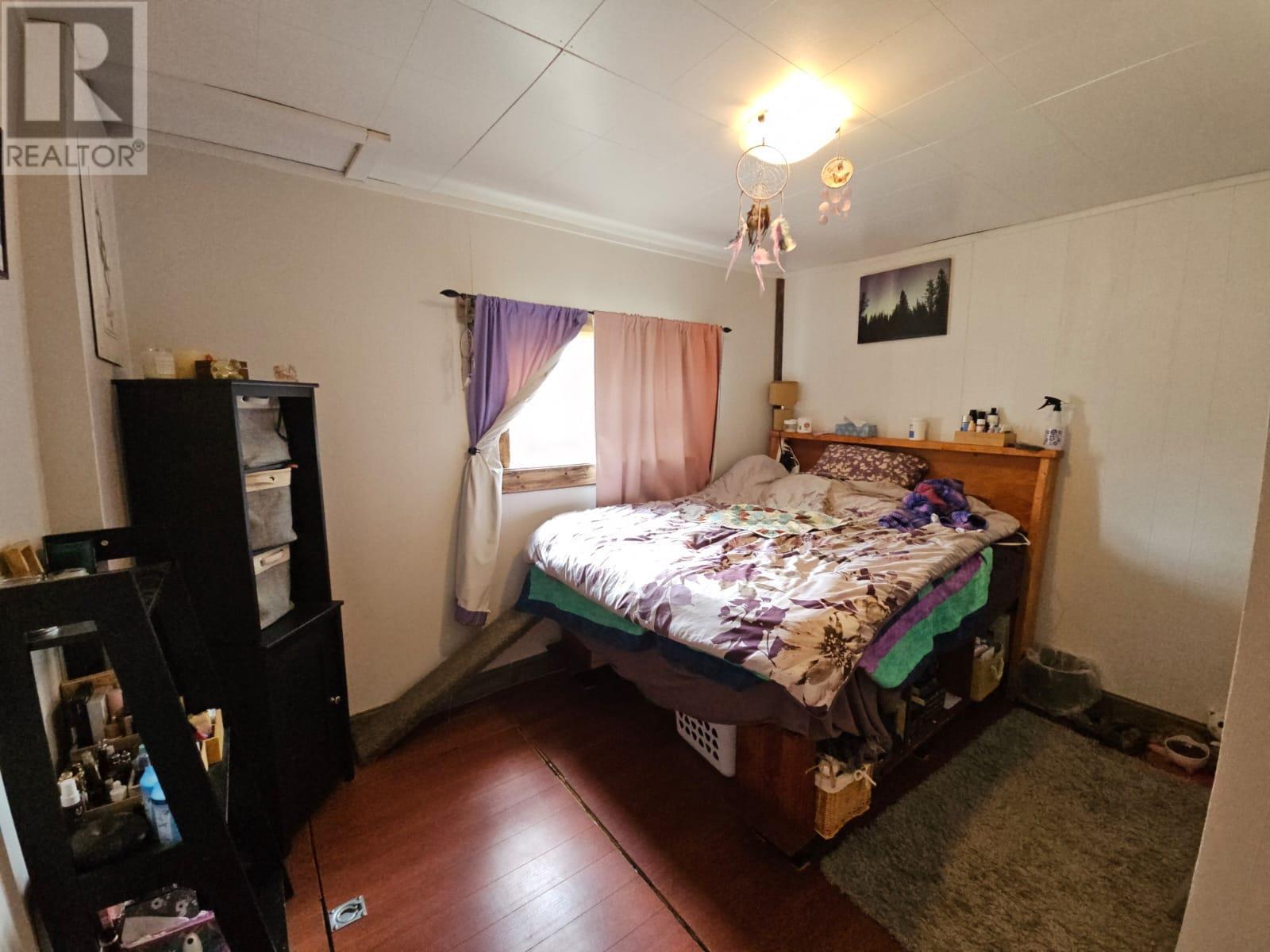 1521 101 Avenue, Dawson Creek, BC V1G2A8