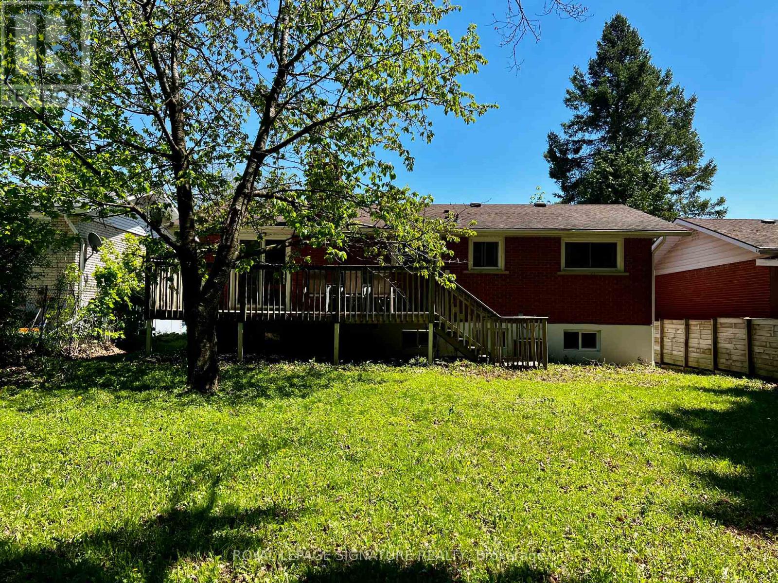 194 Cedarbrae Avenue, Waterloo, Ontario  N2L 4S5 - Photo 25 - X12155430