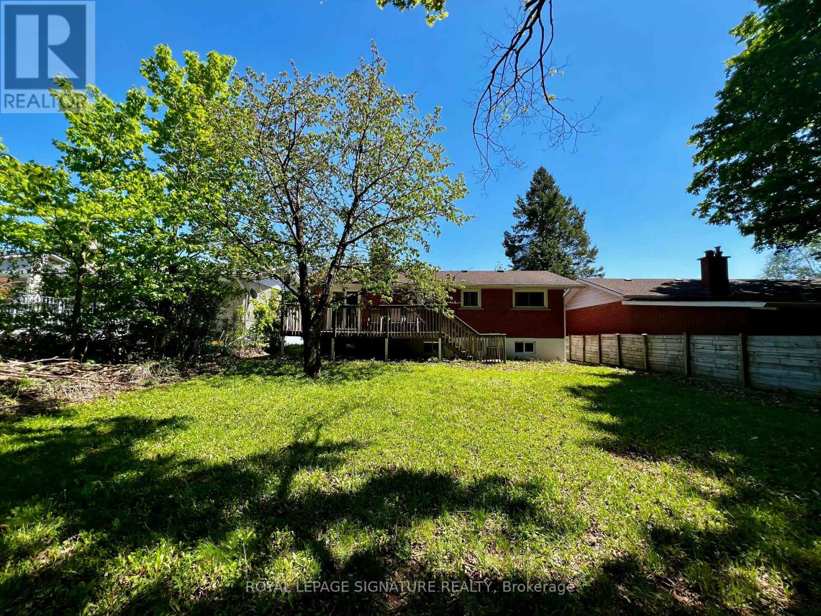 194 Cedarbrae Avenue, Waterloo, Ontario  N2L 4S5 - Photo 26 - X12155430