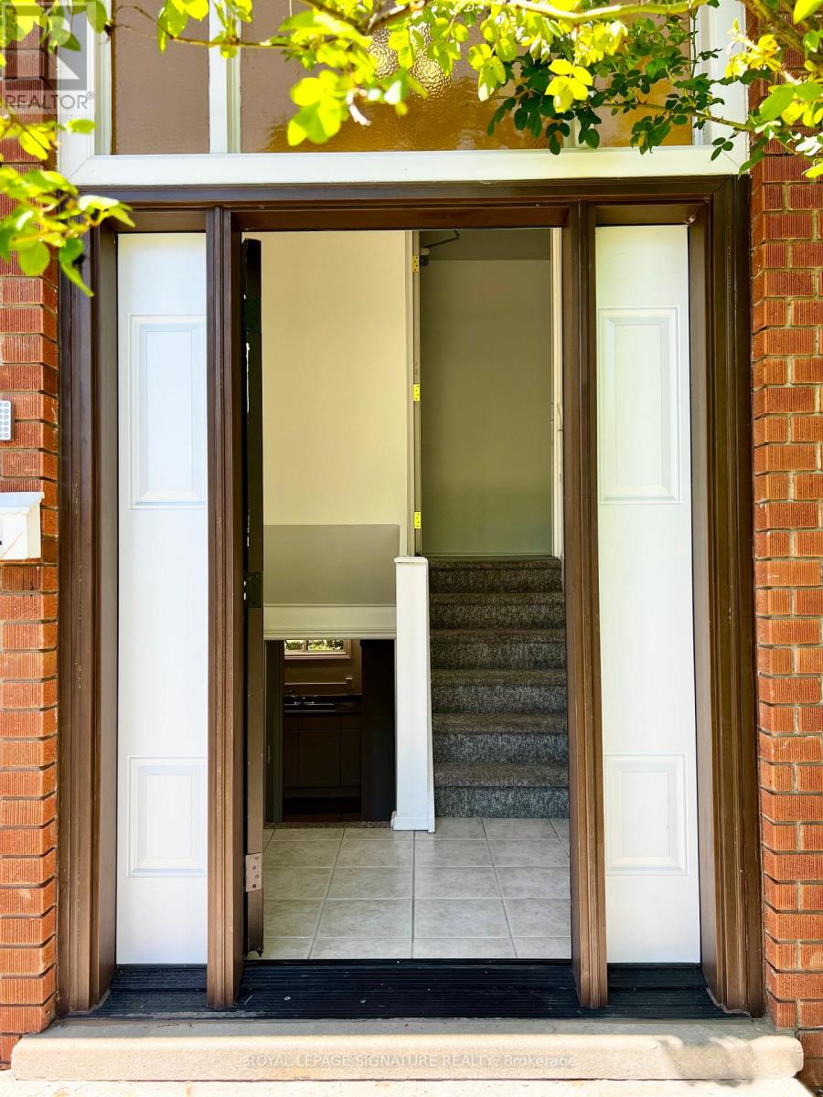 Property at 194 CEDARBRAE AVENUE image 3