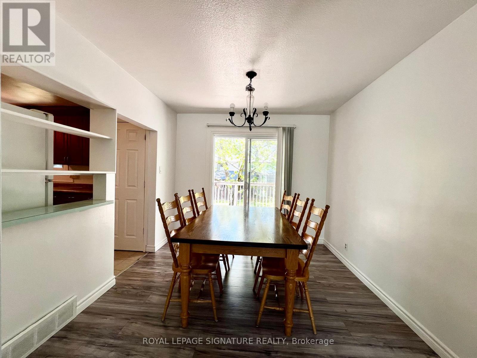 194 Cedarbrae Avenue, Waterloo, Ontario  N2L 4S5 - Photo 6 - X12155430