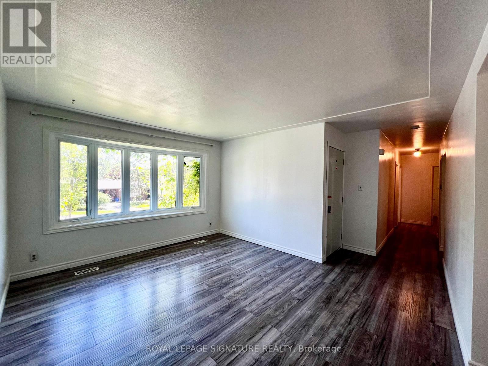 194 Cedarbrae Avenue, Waterloo, Ontario  N2L 4S5 - Photo 8 - X12155430