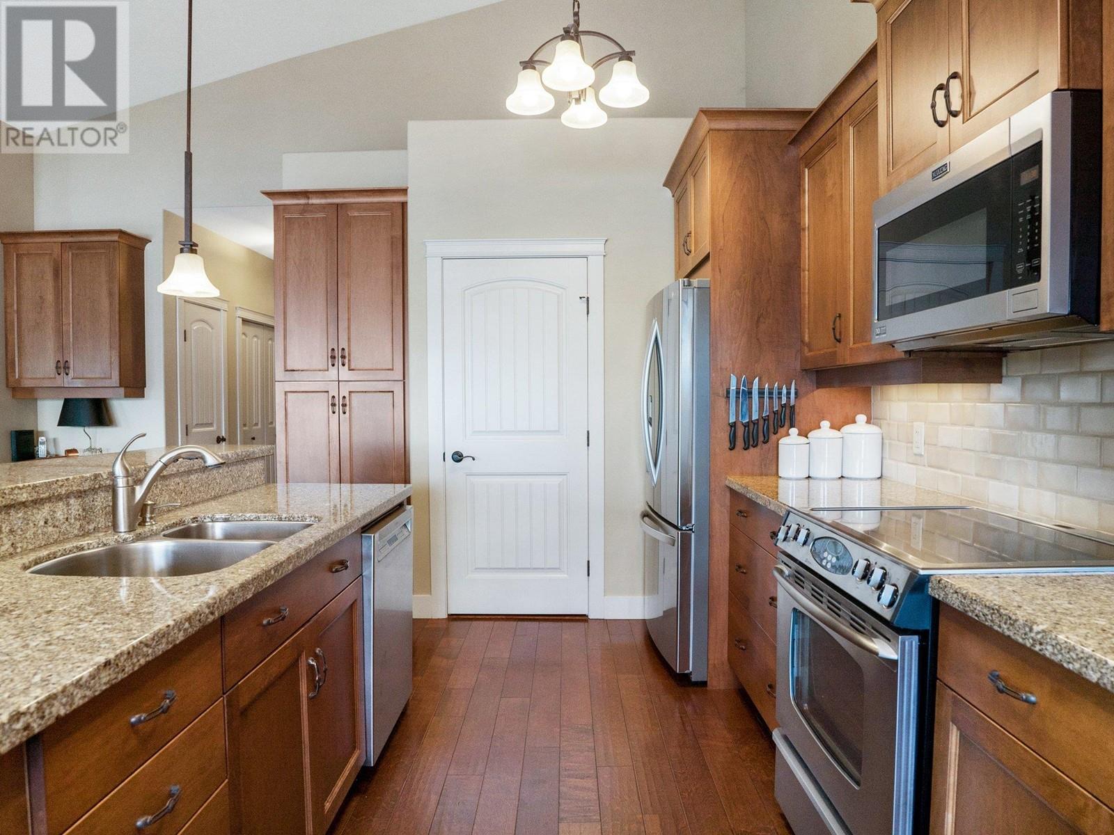 4350 Ponderosa Drive Unit# 248, Peachland, British Columbia  V0X 1X5 - Photo 8 - 10348183