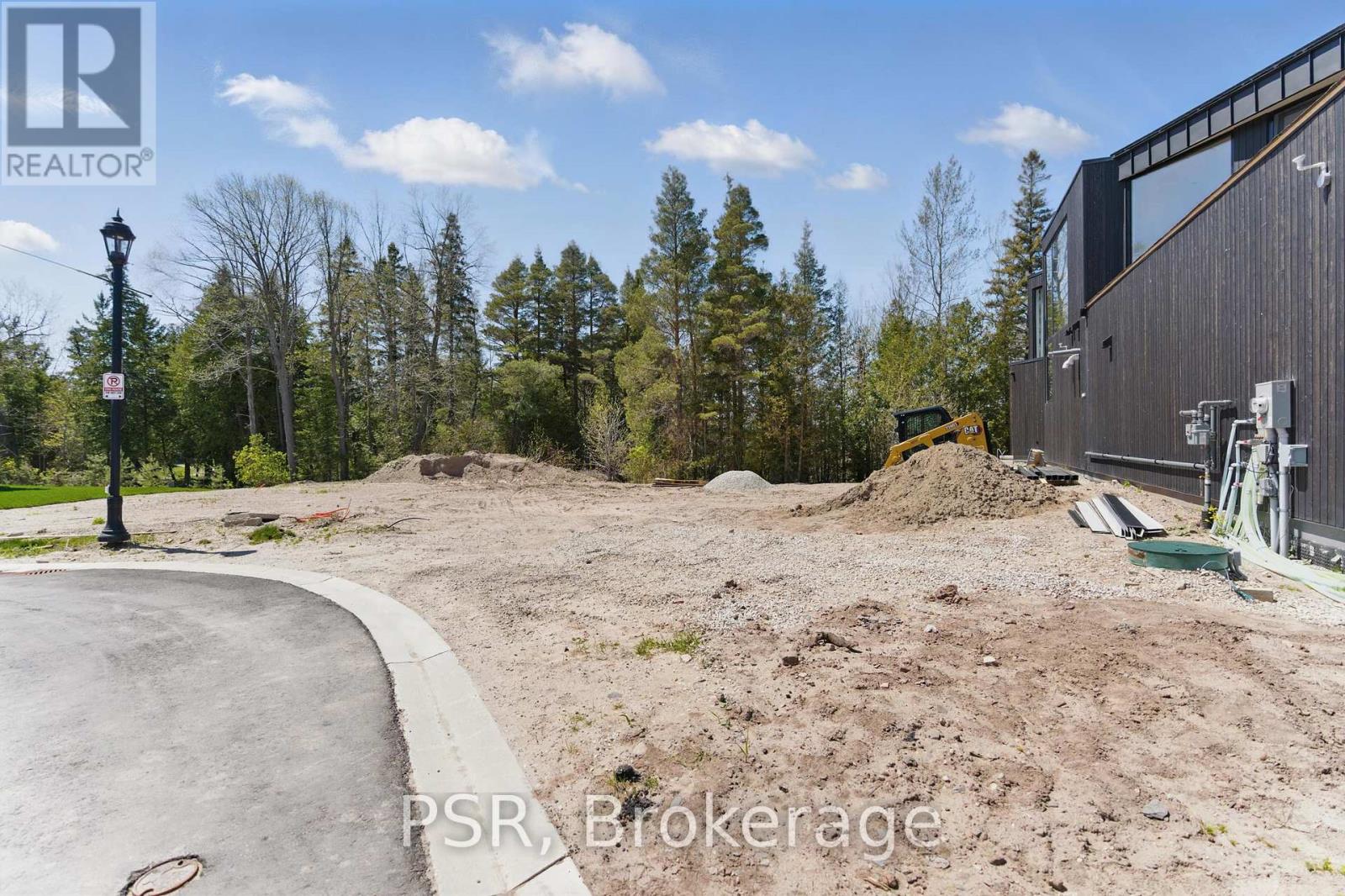 118 Sebastian Street, Blue Mountains, Ontario  N0H 1J0 - Photo 8 - X12155558
