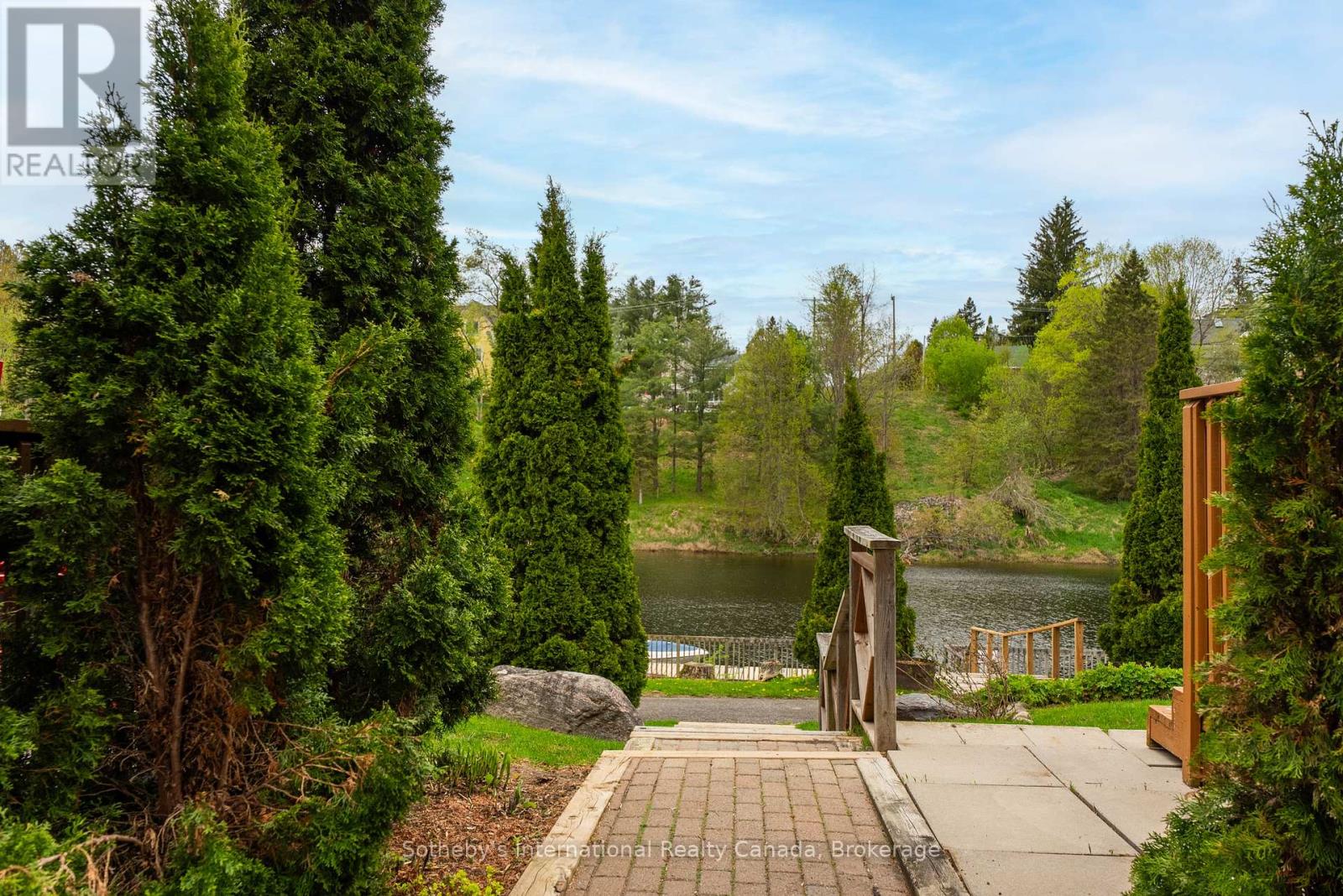 66 - 50 Shoreline Drive, Bracebridge (Macaulay), Ontario  P1L 1Z4 - Photo 36 - X12155570