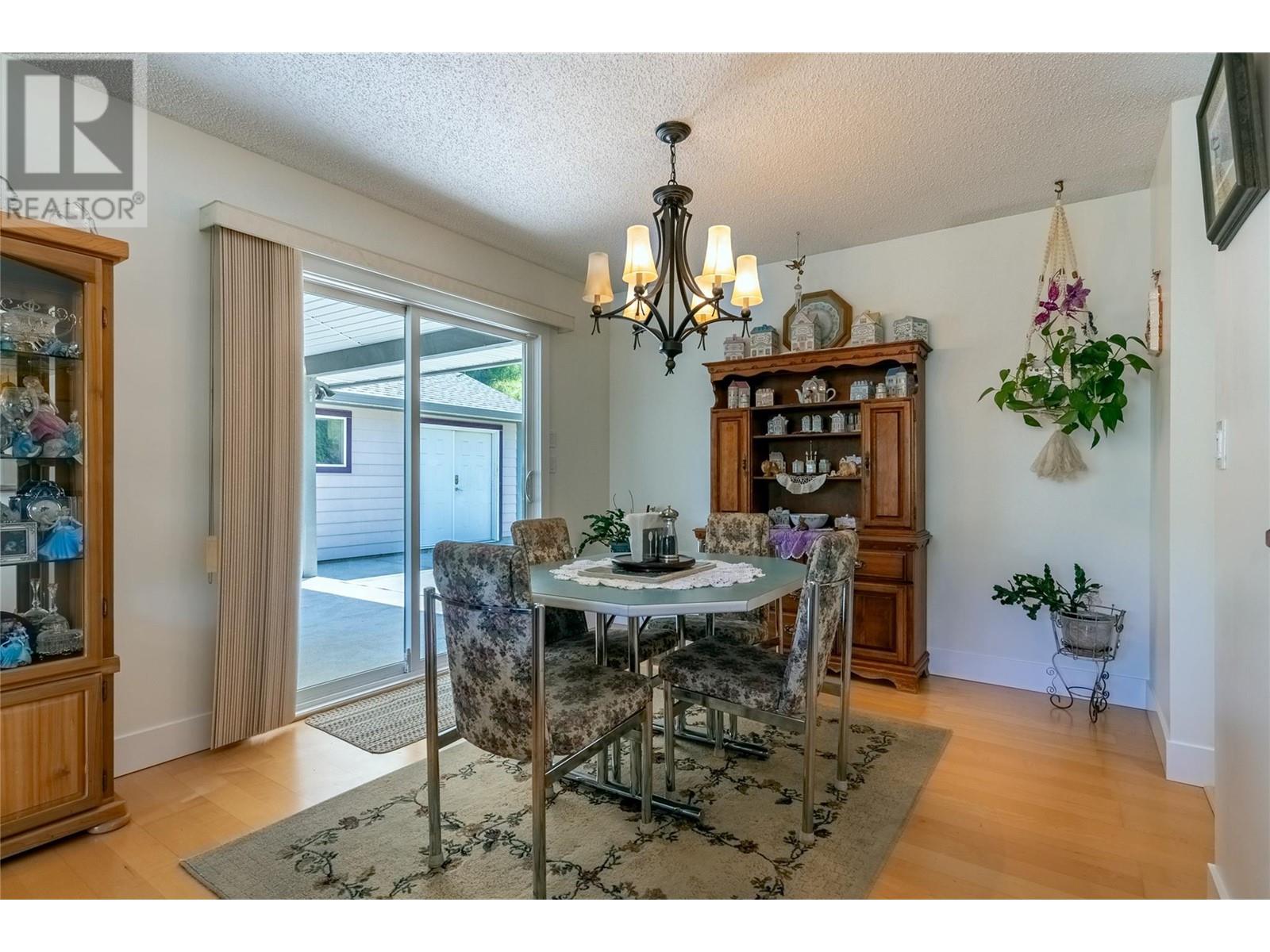 Property at 5121 Crawford Place image 4