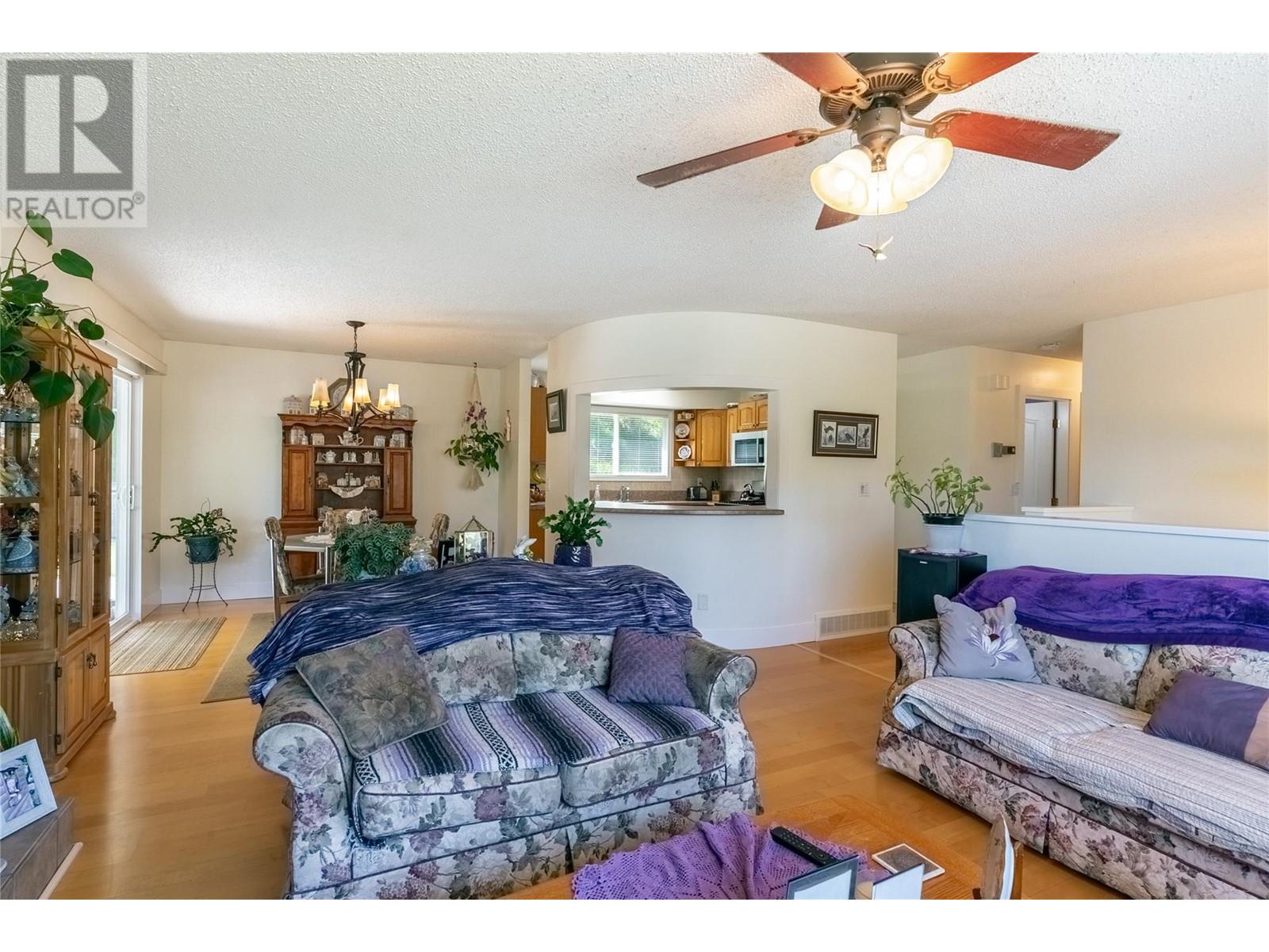 Property at 5121 Crawford Place image 3