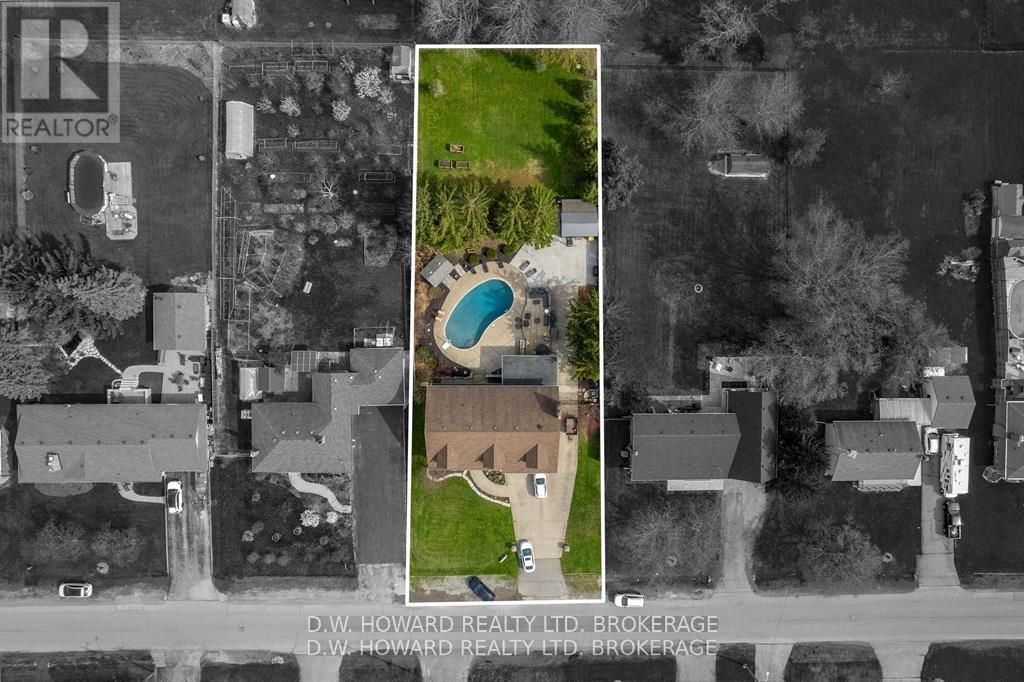 22 Coronation Drive, Port Colborne (Main Street), Ontario  L3K 3Z4 - Photo 2 - X12155531