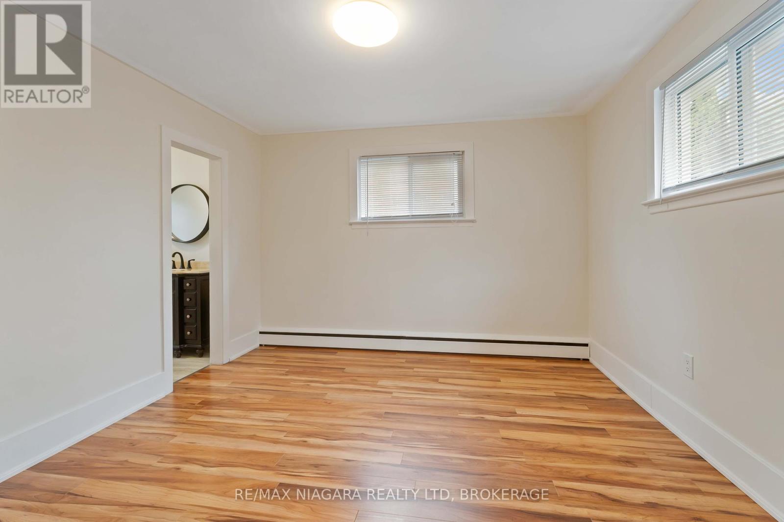 543 Vine Street, St. Catharines, Ontario  L2M 3T5 - Photo 19 - X12155542
