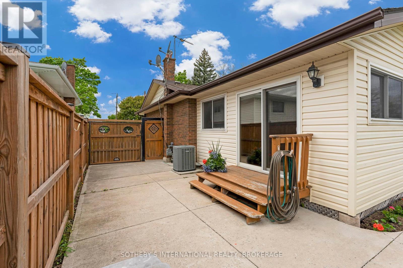 4 Huntley Crescent, St. Catharines (Carlton/bunting), Ontario  L2M 6E5 - Photo 34 - X12155557