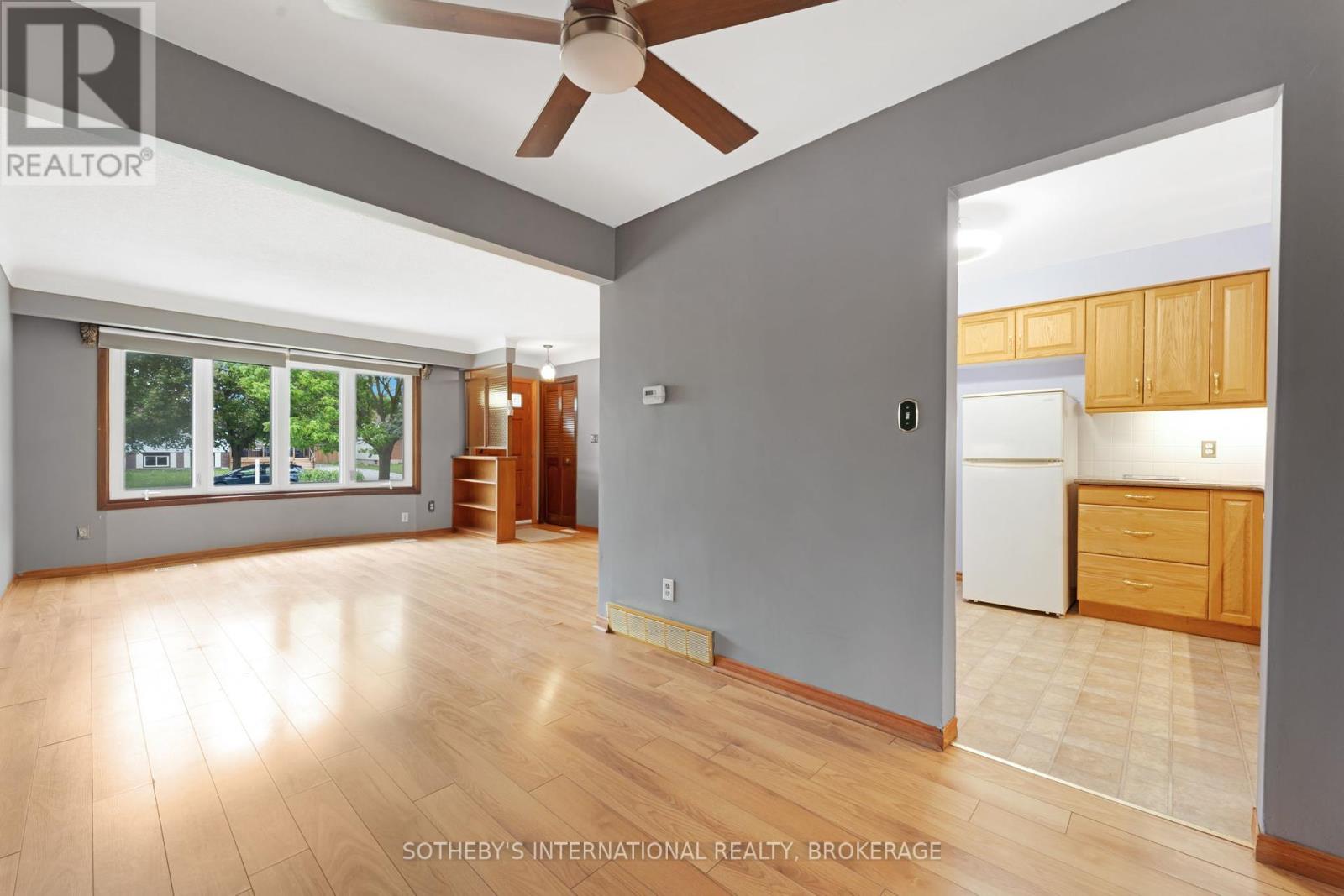4 Huntley Crescent, St. Catharines (Carlton/bunting), Ontario  L2M 6E5 - Photo 7 - X12155557