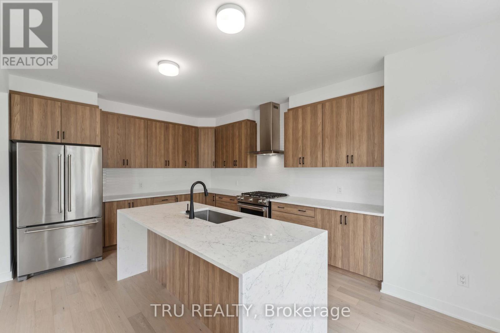 815 Snap Hook Crescent, Ottawa, Ontario  K2J 6H1 - Photo 17 - X12155564