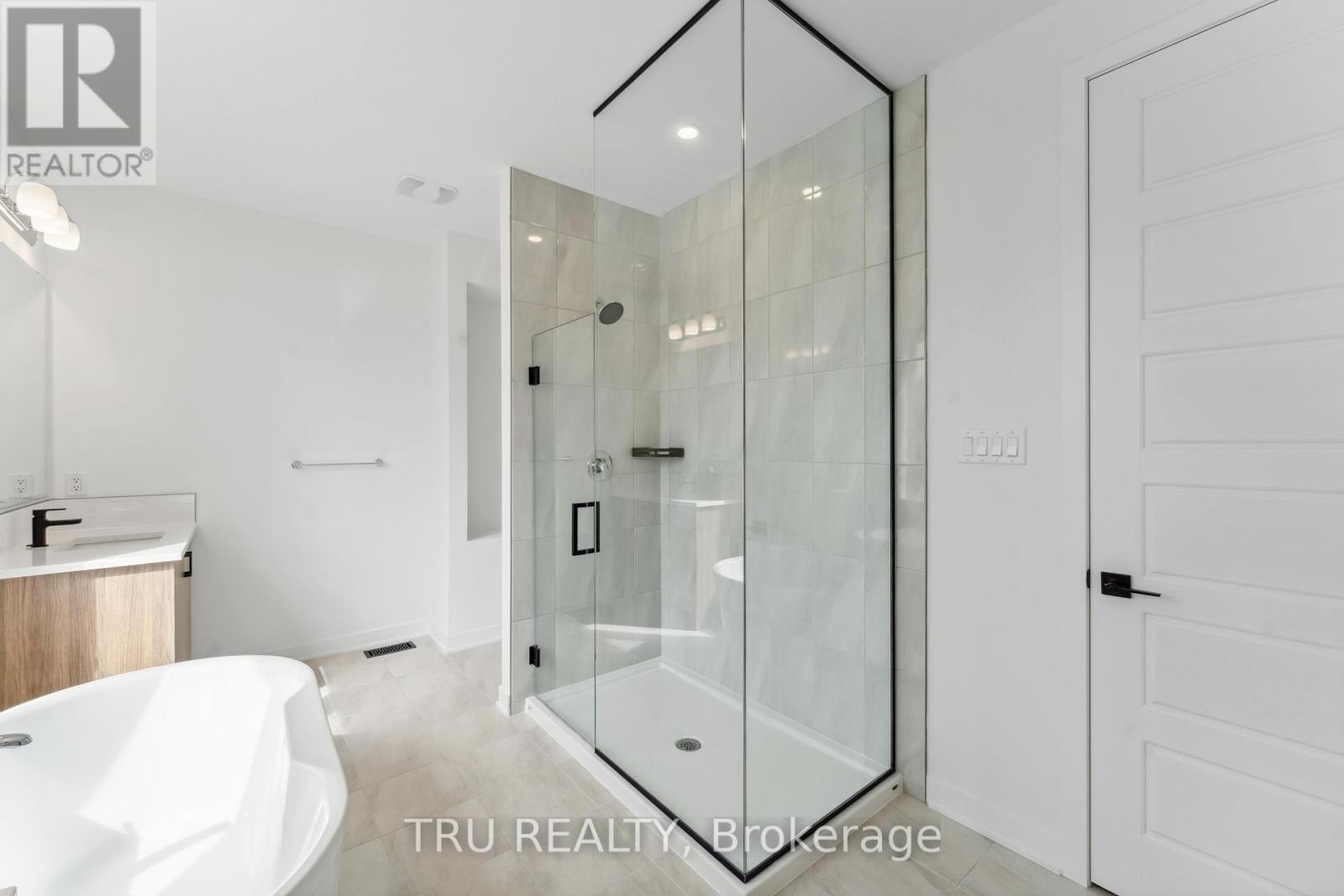 815 Snap Hook Crescent, Ottawa, Ontario  K2J 6H1 - Photo 27 - X12155564