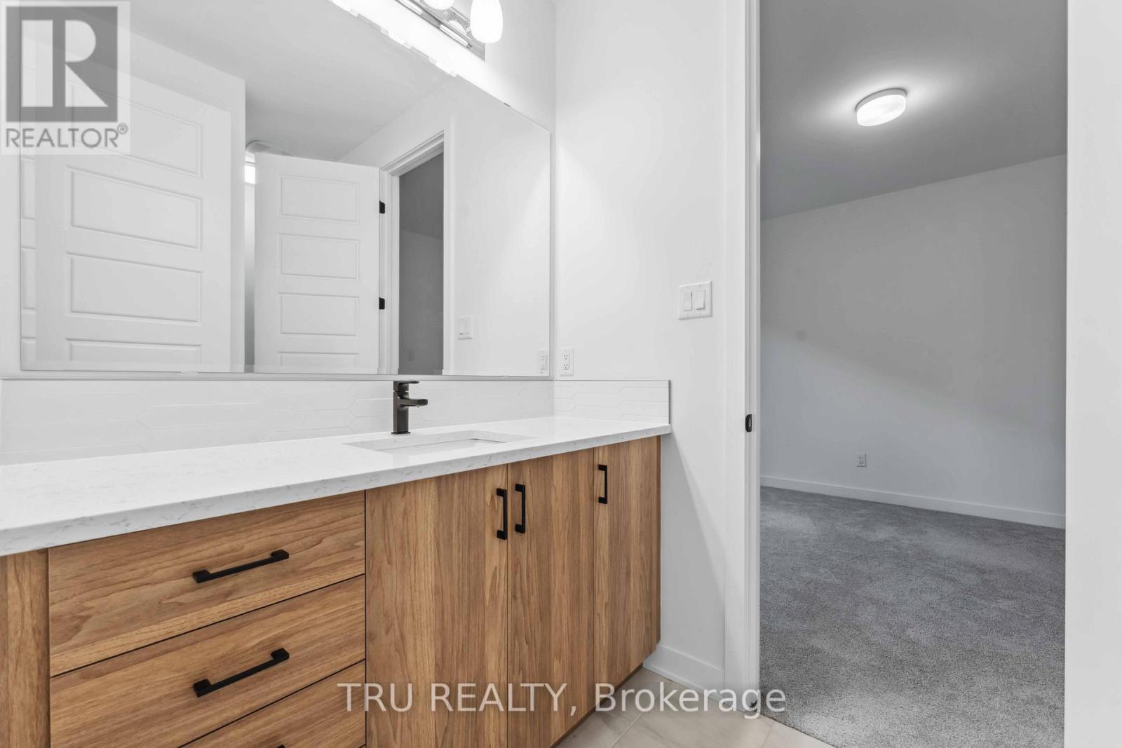 815 Snap Hook Crescent, Ottawa, Ontario  K2J 6H1 - Photo 34 - X12155564