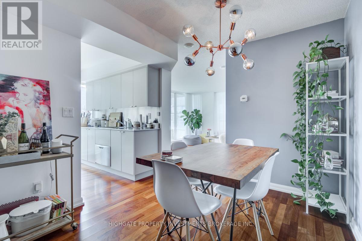 511 - 111 Elizabeth Street, Toronto, Ontario  M5G 1P7 - Photo 4 - C12155507