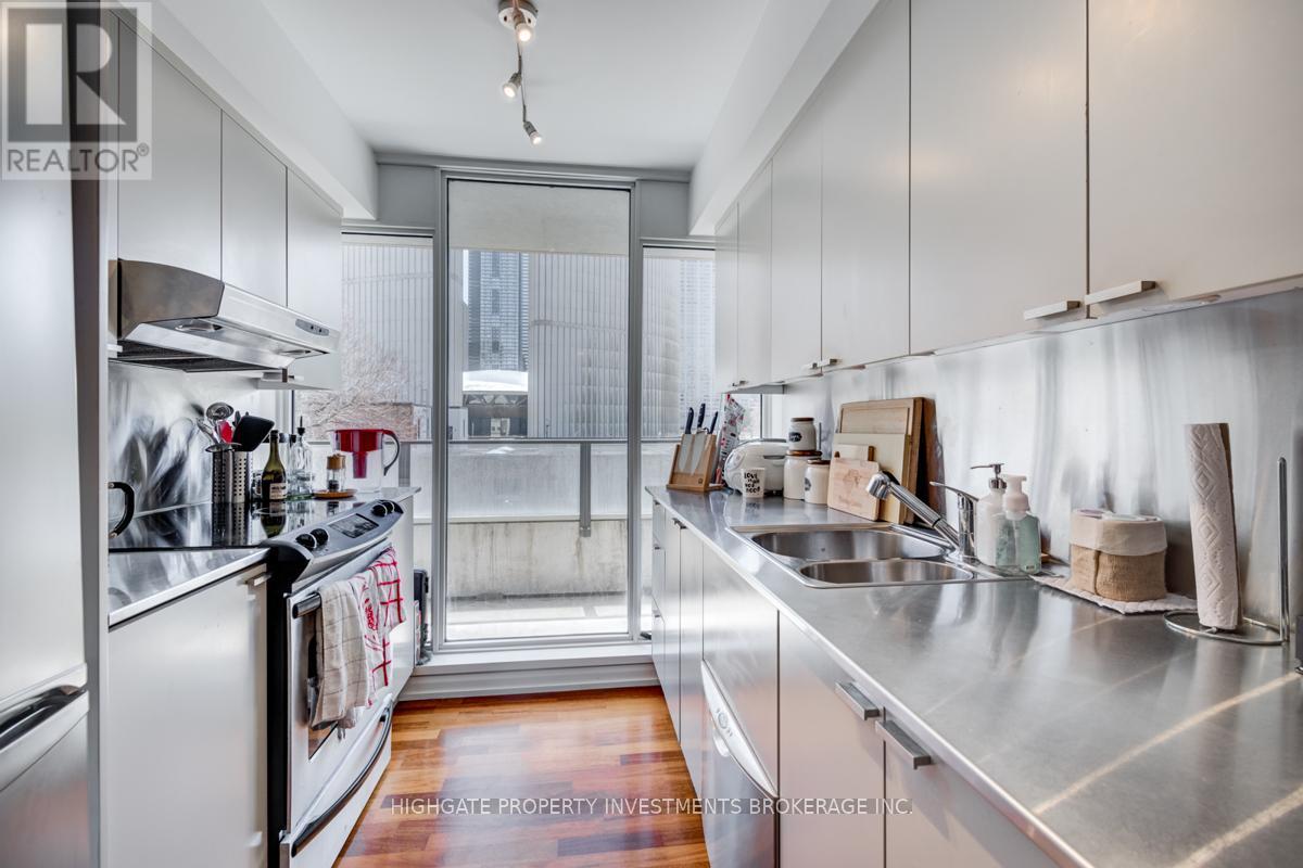 511 - 111 Elizabeth Street, Toronto, Ontario  M5G 1P7 - Photo 6 - C12155507