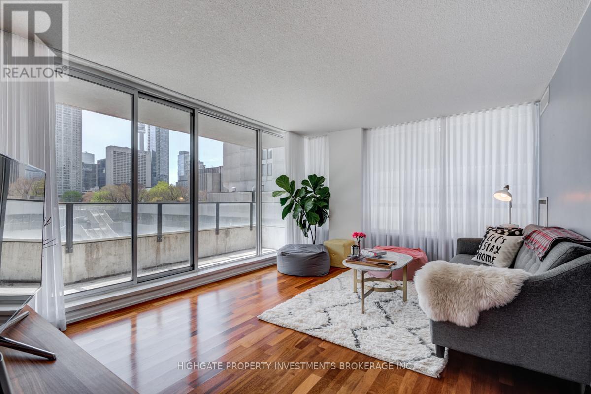 511 - 111 Elizabeth Street, Toronto, Ontario  M5G 1P7 - Photo 8 - C12155507
