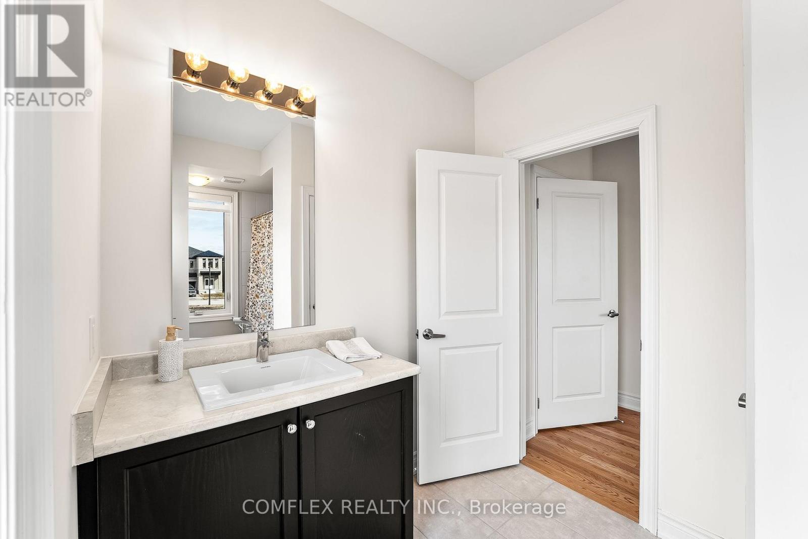 2832 Tippett Mews, Pickering, Ontario  L1X 0R6 - Photo 10 - E12155567