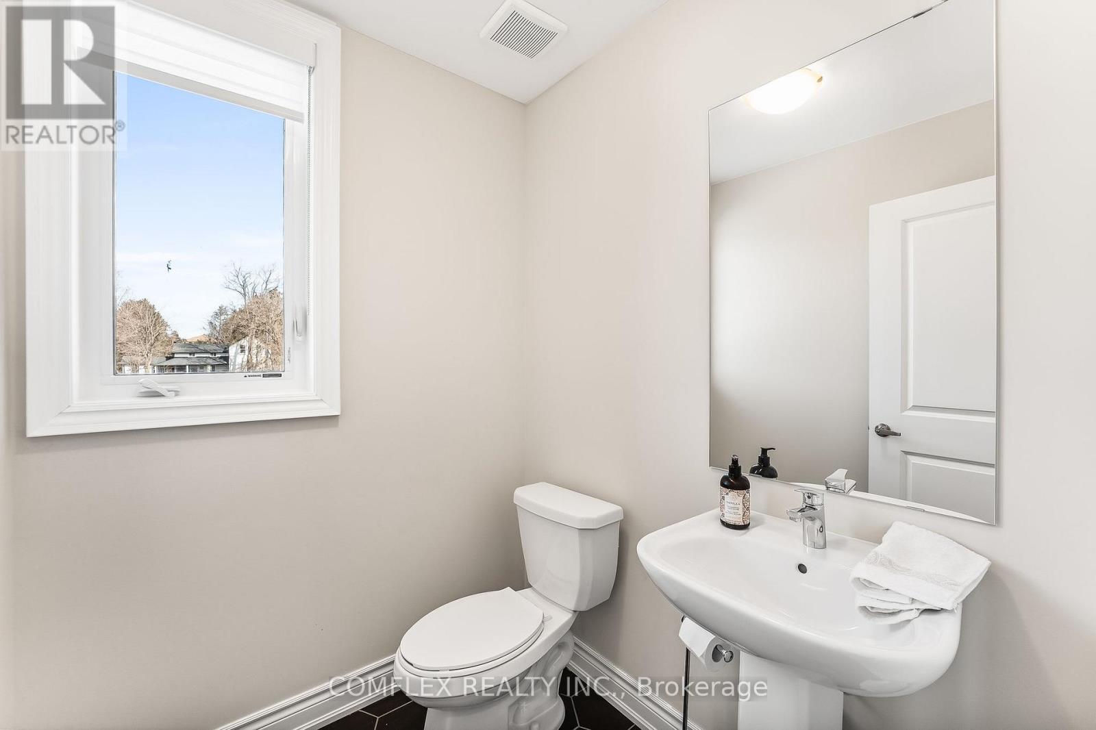 2832 Tippett Mews, Pickering, Ontario  L1X 0R6 - Photo 29 - E12155567