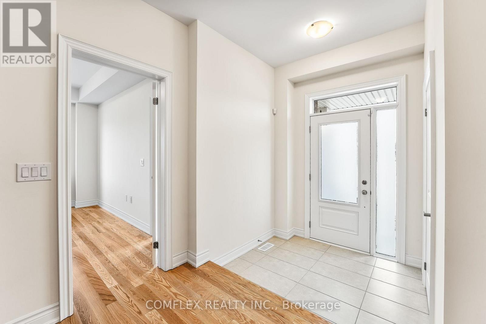 2832 Tippett Mews, Pickering, Ontario  L1X 0R6 - Photo 7 - E12155567