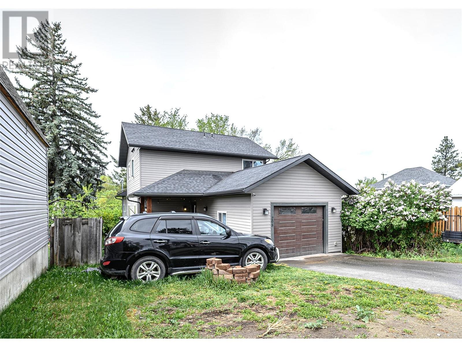 208 15th Avenue S, Cranbrook, British Columbia  V1C 2Y6 - Photo 71 - 10348406