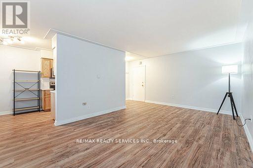 203 - 11 Woodman Drive S, Hamilton, Ontario  L8K 4E3 - Photo 12 - X12092153