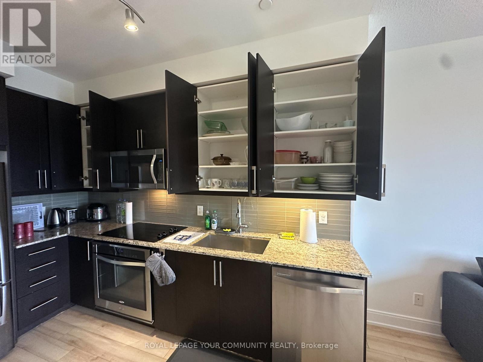 515b - 9600 Yonge Street, Richmond Hill, Ontario  L4C 0X3 - Photo 9 - N12155500