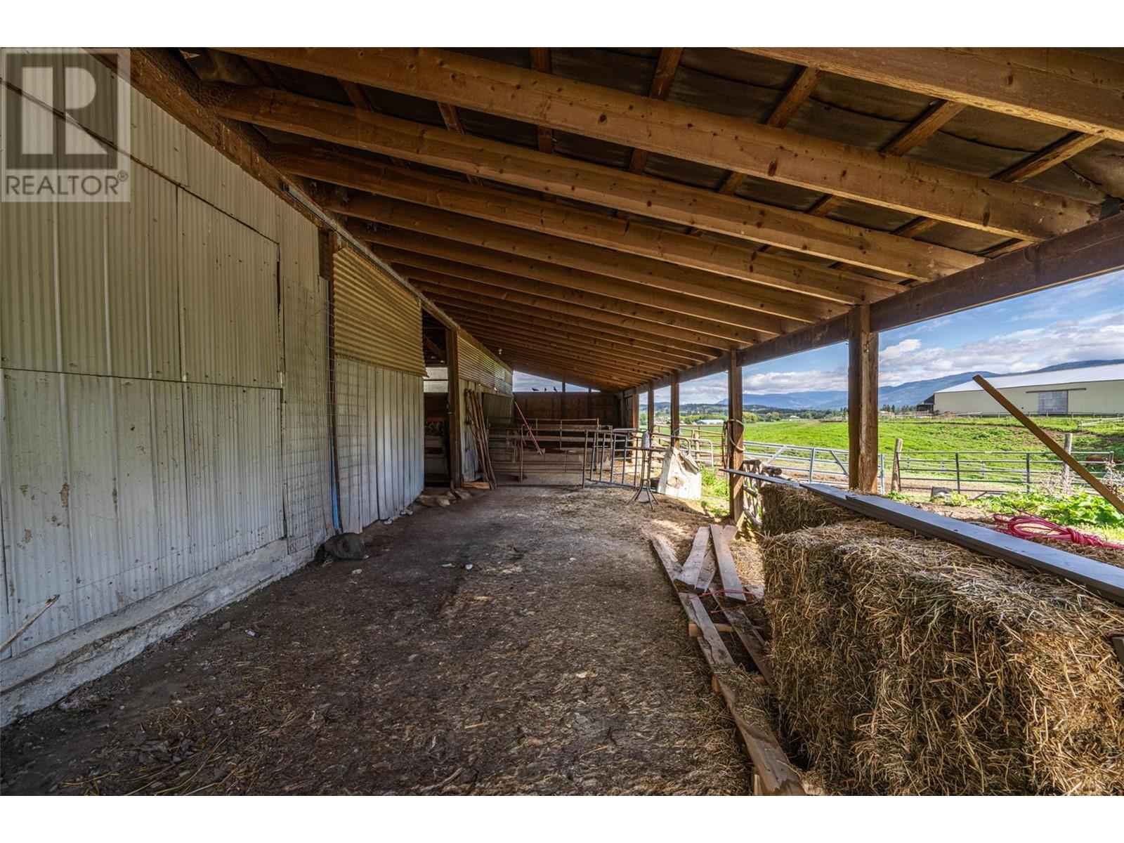 1956 Rosedale E Avenue, Armstrong, British Columbia  V4Y 0P1 - Photo 47 - 10348099