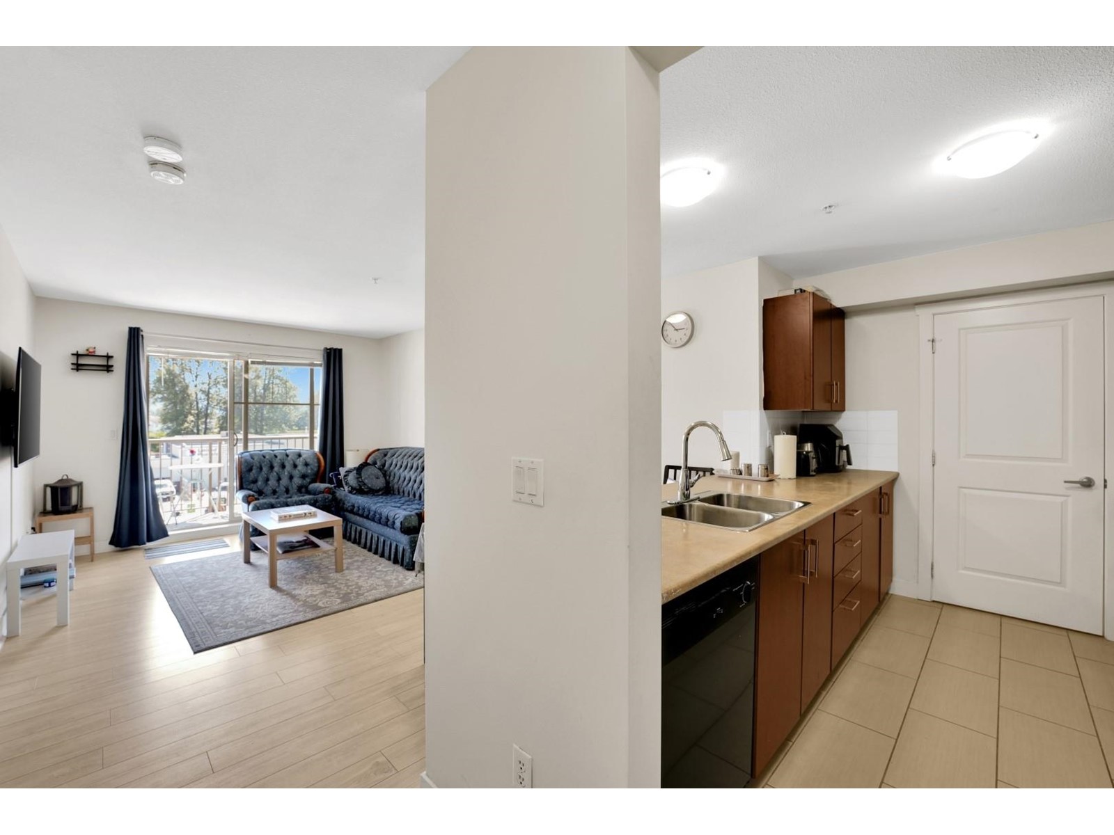 307 45555 Yale Road, Chilliwack Proper South, Chilliwack, British Columbia  V2P 0A9 - Photo 2 - R3003744