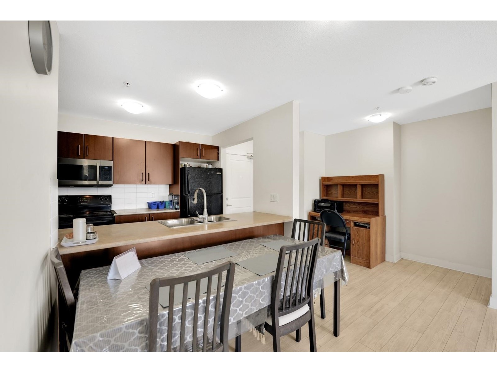 307 45555 Yale Road, Chilliwack Proper South, Chilliwack, British Columbia  V2P 0A9 - Photo 7 - R3003744