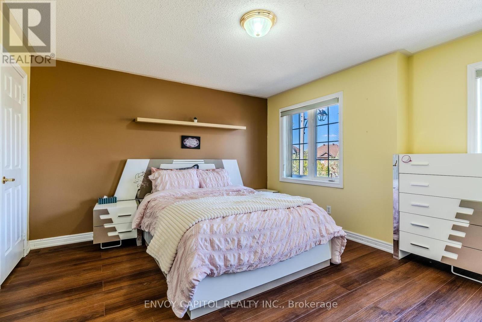6 Sparkling Place, Brampton (Sandringham-Wellington), Ontario  L6R 2W9 - Photo 14 - W12155486