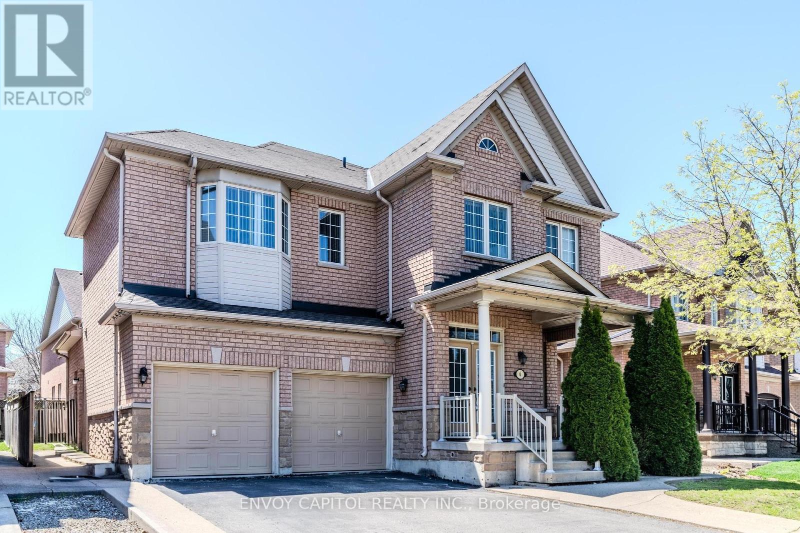 6 Sparkling Place, Brampton (Sandringham-Wellington), Ontario  L6R 2W9 - Photo 2 - W12155486