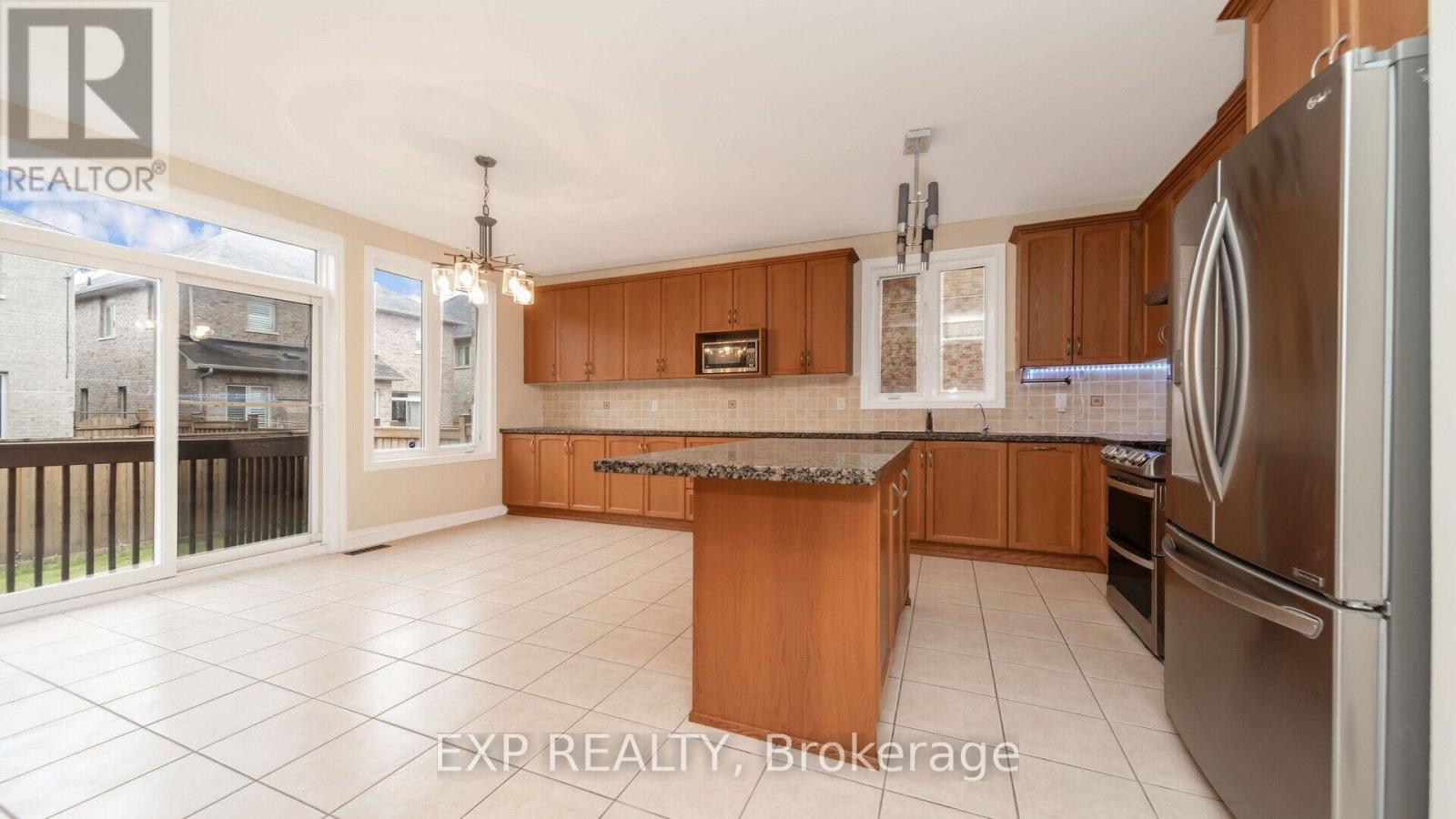 7 Wynview Street, Brampton, Ontario  L6P 3N6 - Photo 13 - W12155505