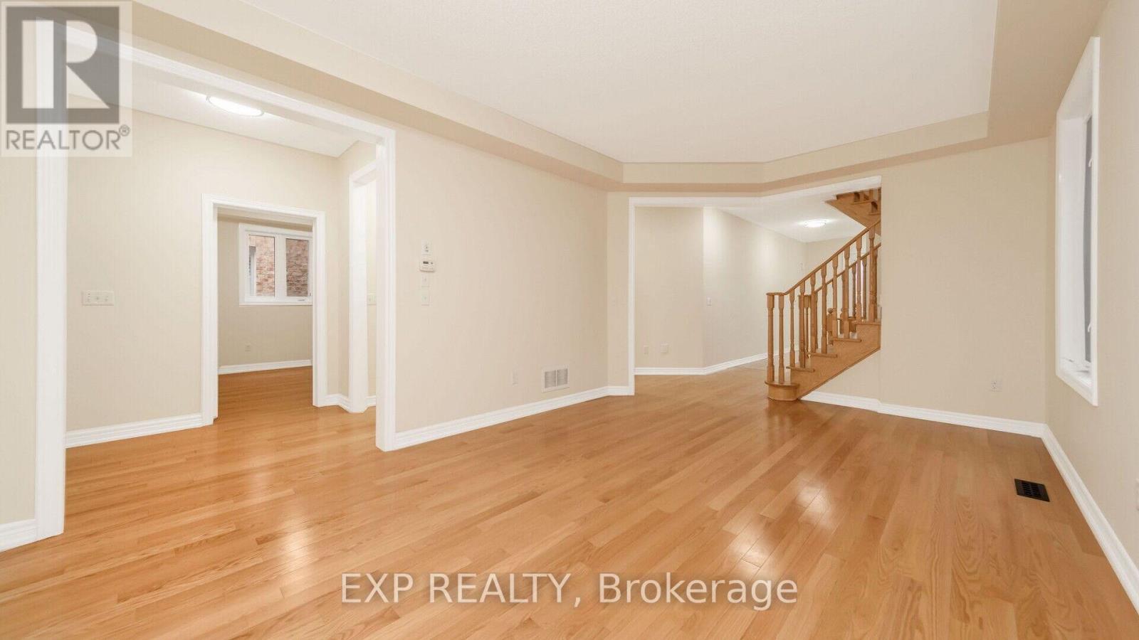 7 Wynview Street, Brampton, Ontario  L6P 3N6 - Photo 9 - W12155505
