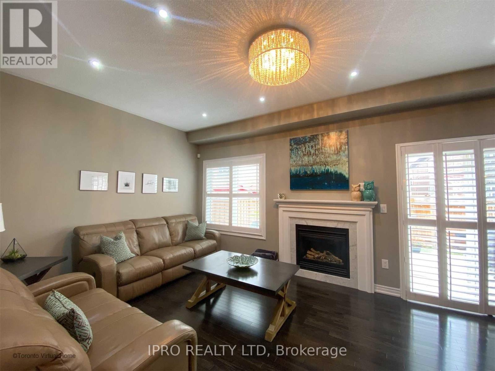 38 Wasaga Road, Brampton, Ontario  L6X 3B1 - Photo 11 - W12155536