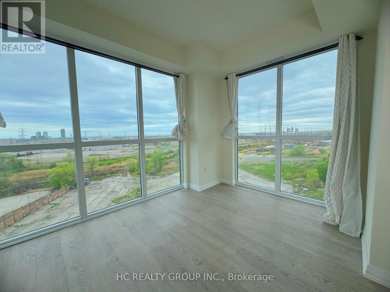 504 - 50 Thomas Riley Road, Toronto, Ontario  M9B 0C5 - Photo 3 - W12155548