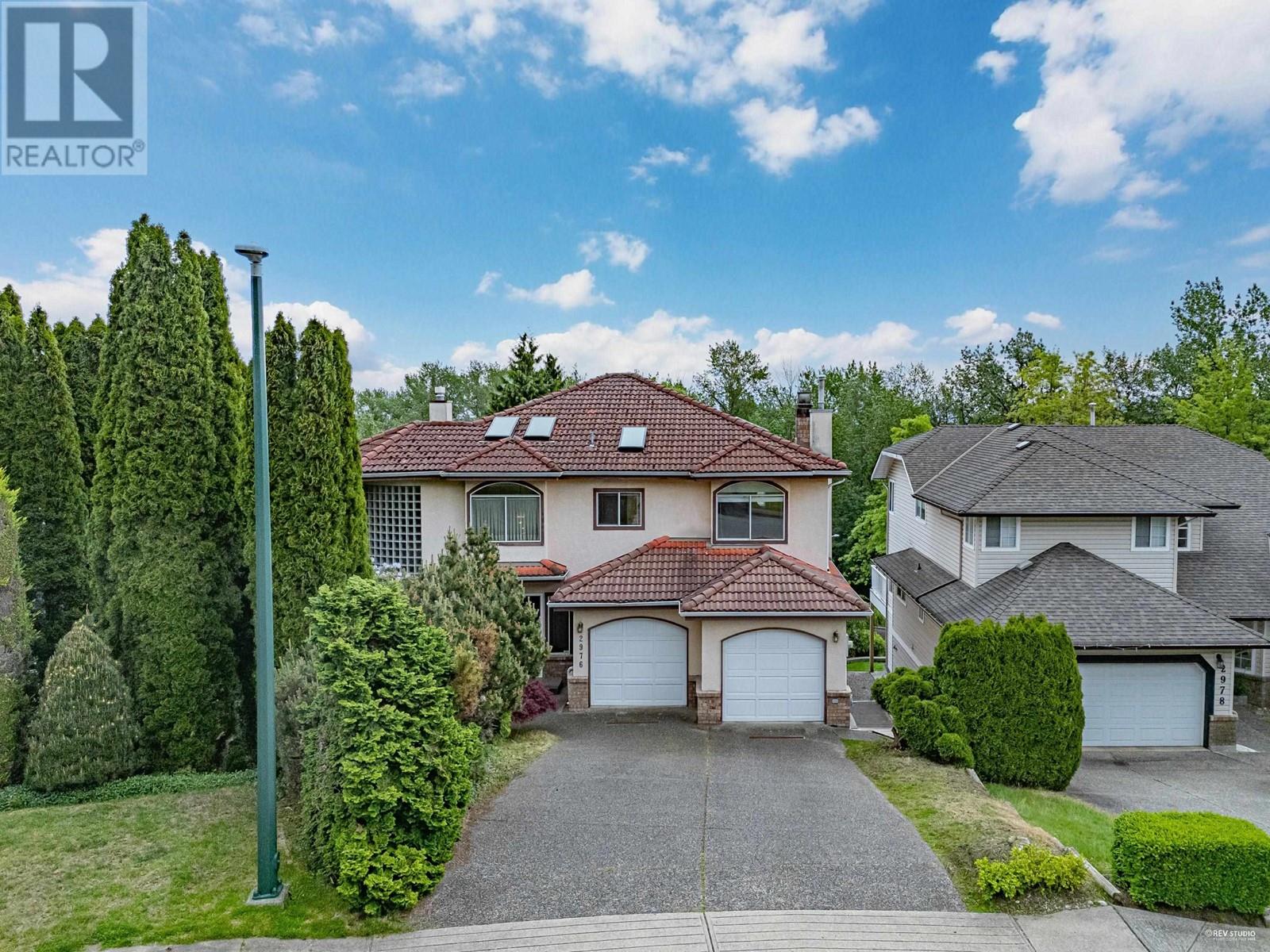 2976 Christina Place, Coquitlam, British Columbia  V3C 5Z8 - Photo 3 - R3003878