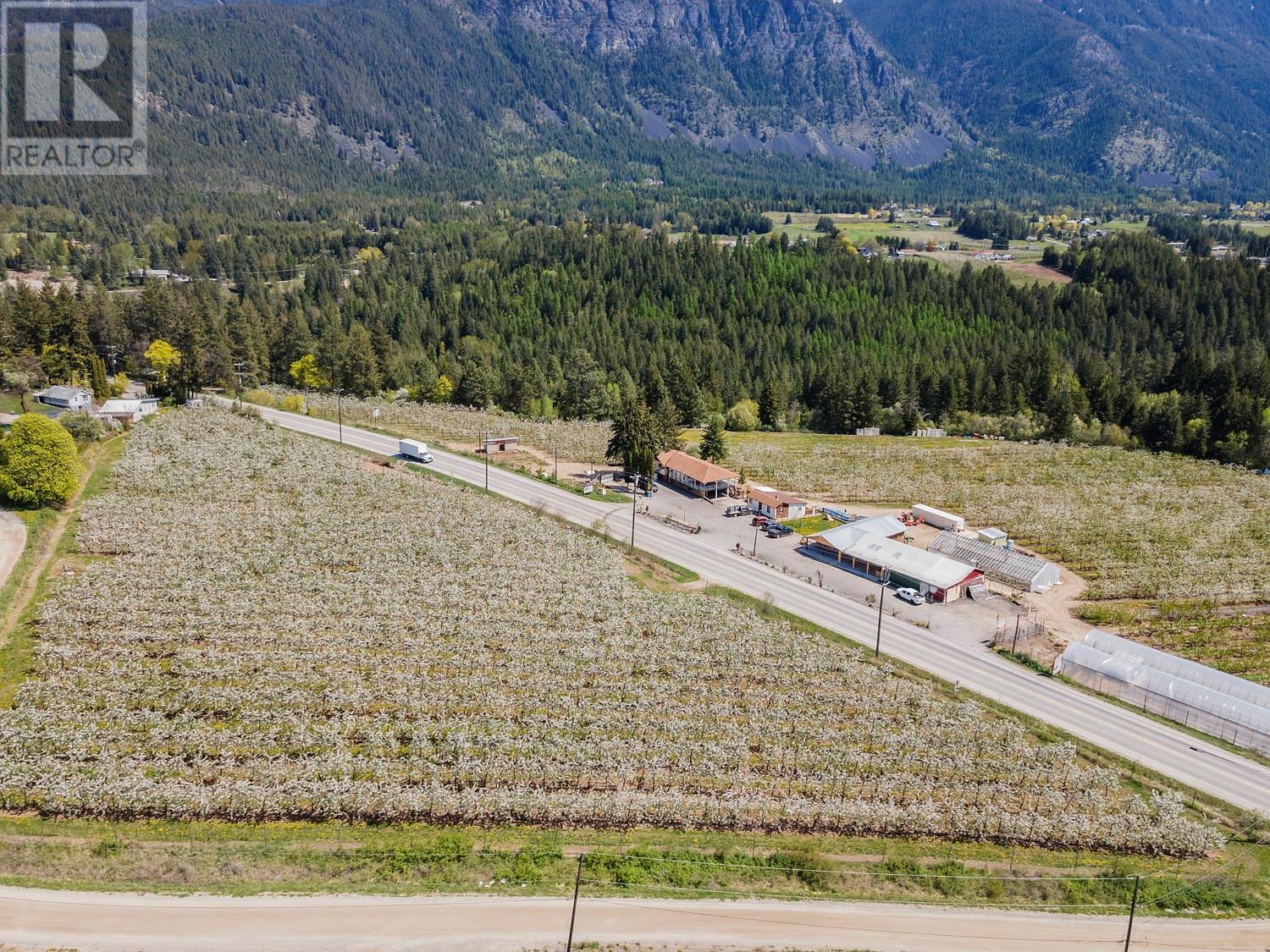 3851 3 Highway, Erickson, British Columbia V0B 1G0 - Photo 1 - 10347163