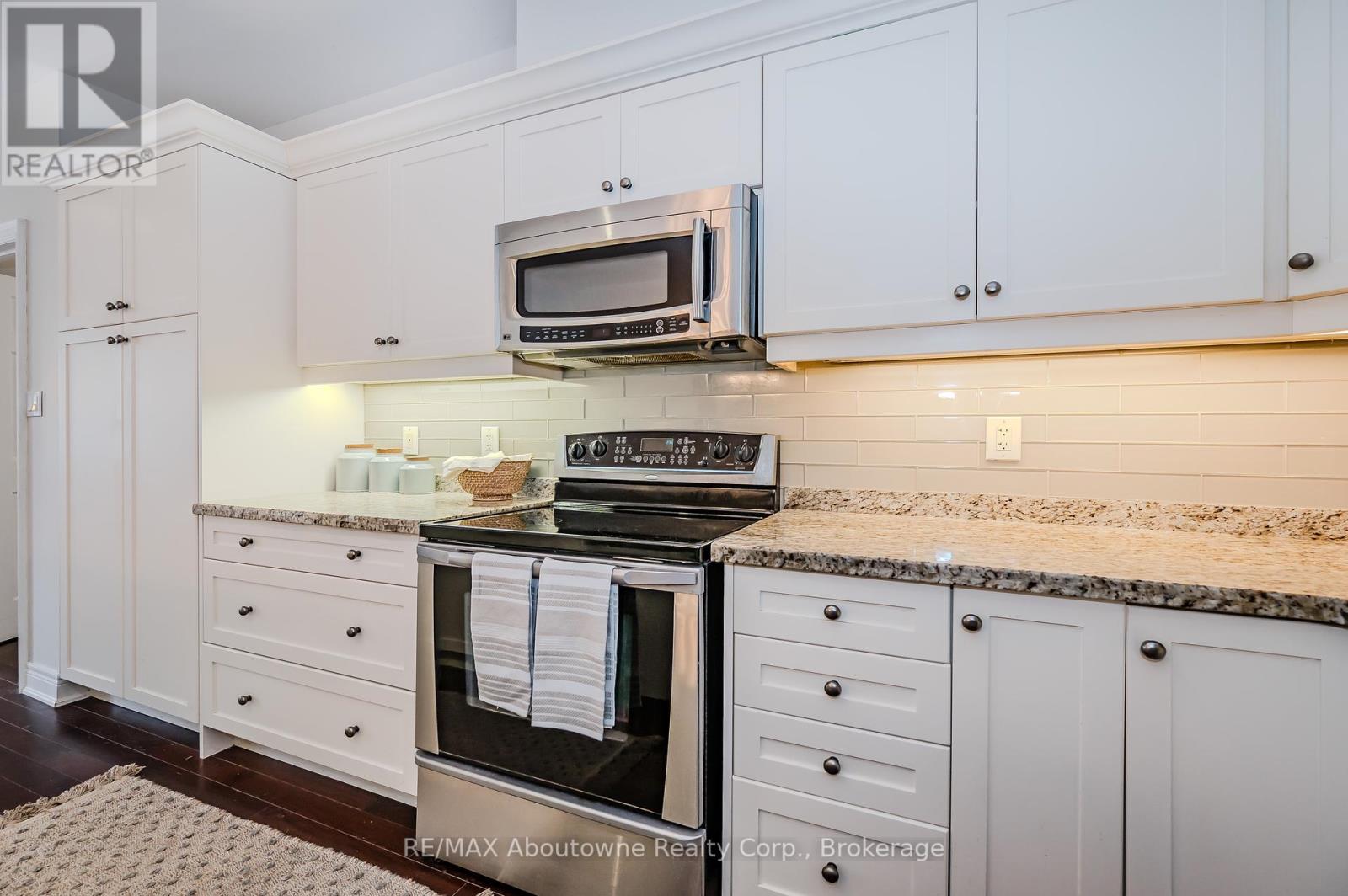 2946 Singleton Common, Burlington, Ontario  L7M 0B4 - Photo 10 - W12155573