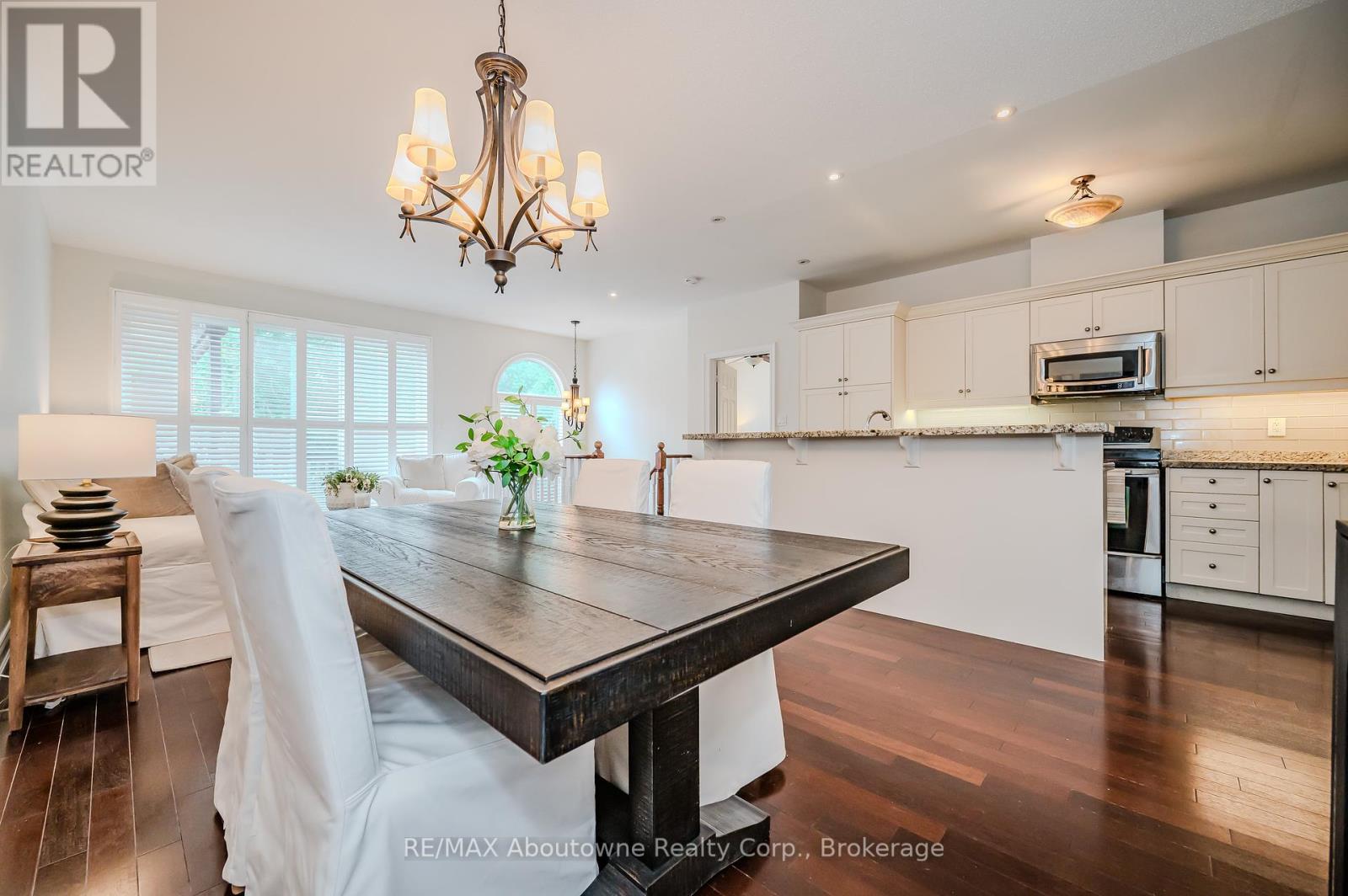 2946 Singleton Common, Burlington, Ontario  L7M 0B4 - Photo 6 - W12155573