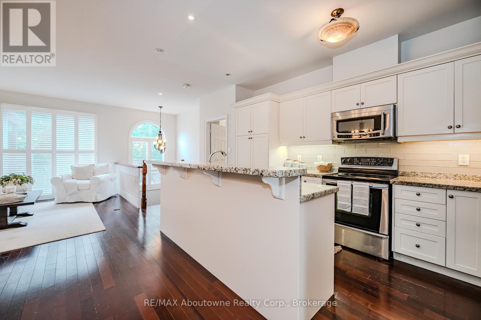 2946 Singleton Common, Burlington, Ontario  L7M 0B4 - Photo 7 - W12155573