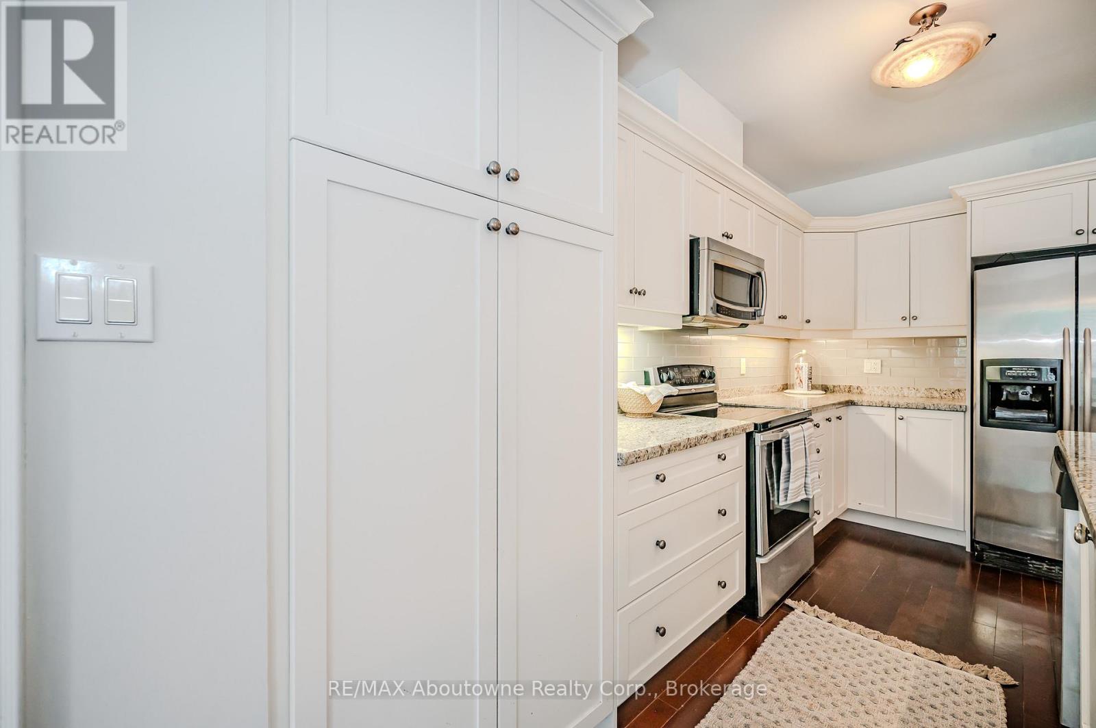 2946 Singleton Common, Burlington, Ontario  L7M 0B4 - Photo 9 - W12155573
