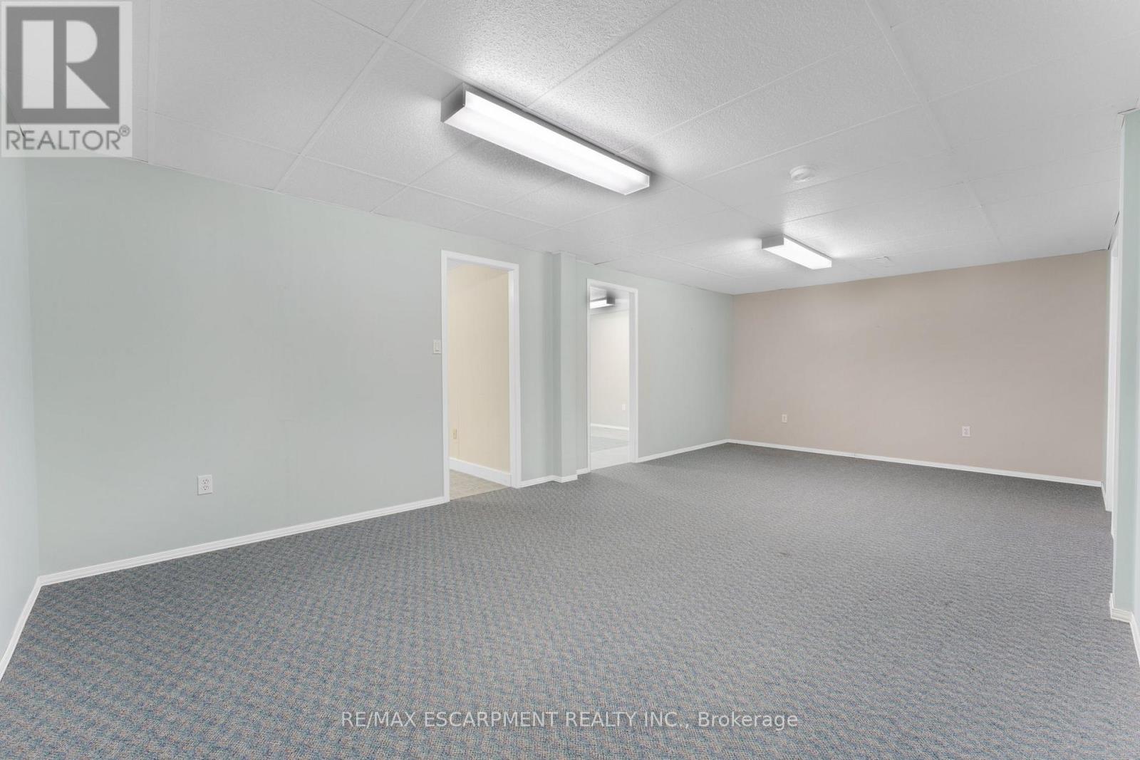 6 Village Drive, West Lincoln, Ontario  L0R 2A0 - Photo 27 - X12155518