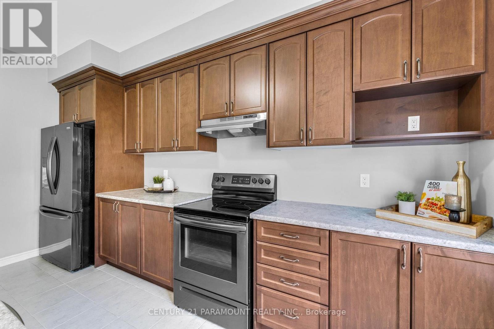 13 Brewis Street, Brant, Ontario  N3L 0L2 - Photo 17 - X12155521