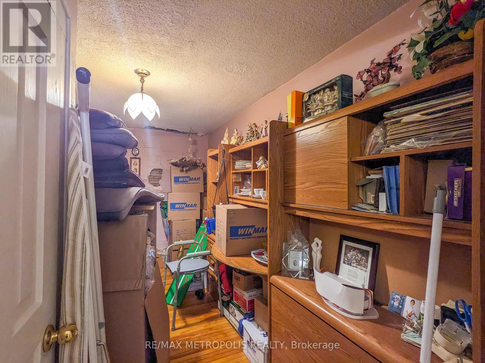 529 Christina Street N, Sarnia, Ontario  N7T 5W5 - Photo 27 - X12155522