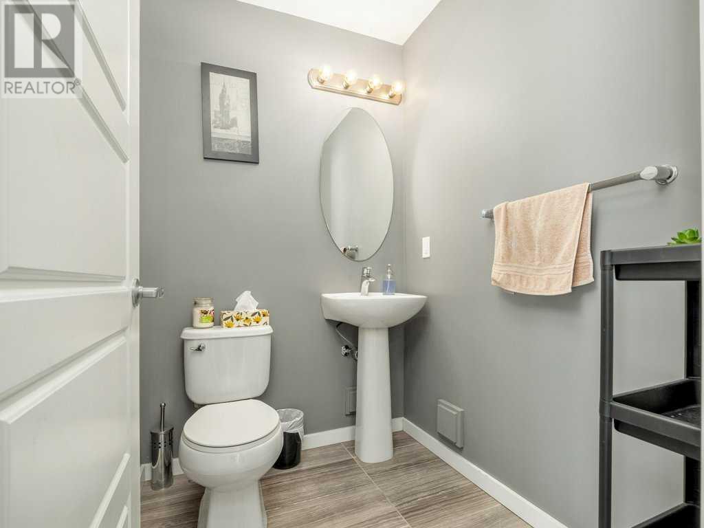 1, 1202 Keystone Road W, Lethbridge, Alberta  T1J 5H6 - Photo 6 - A2211035