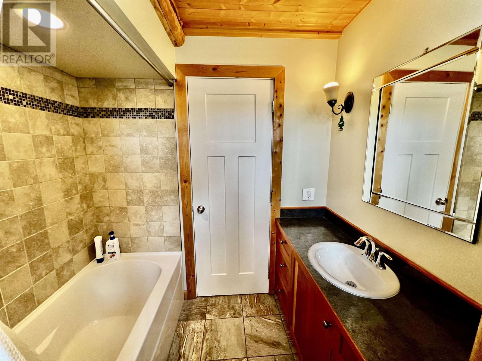 6405 Doman Road, Horse Lake, British Columbia  V0K 1X3 - Photo 24 - R3003908